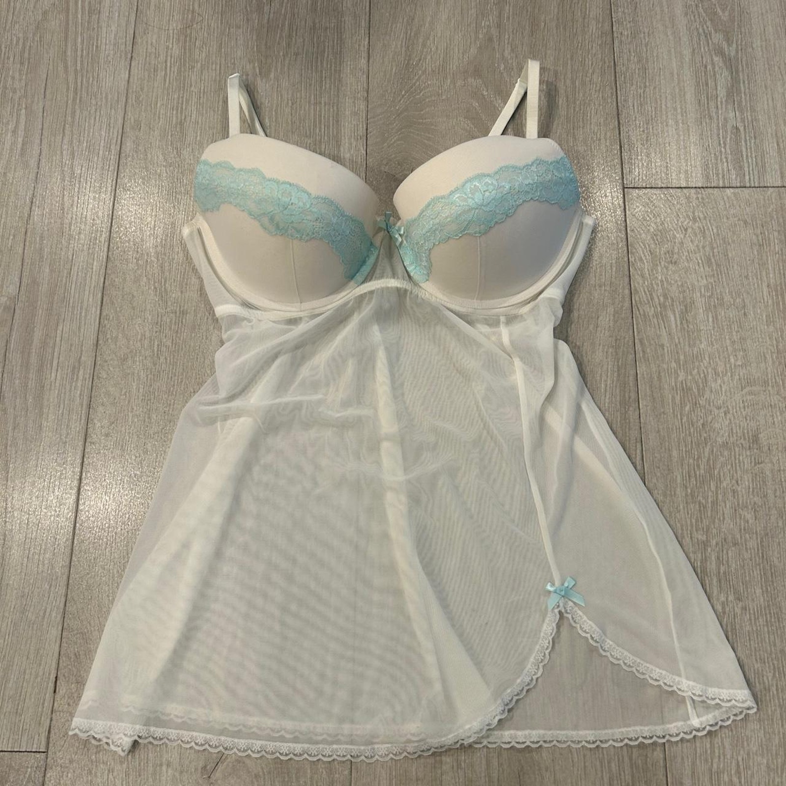 Gilligan O'malley White And Blue Mesh Sheer Slip. Size Large